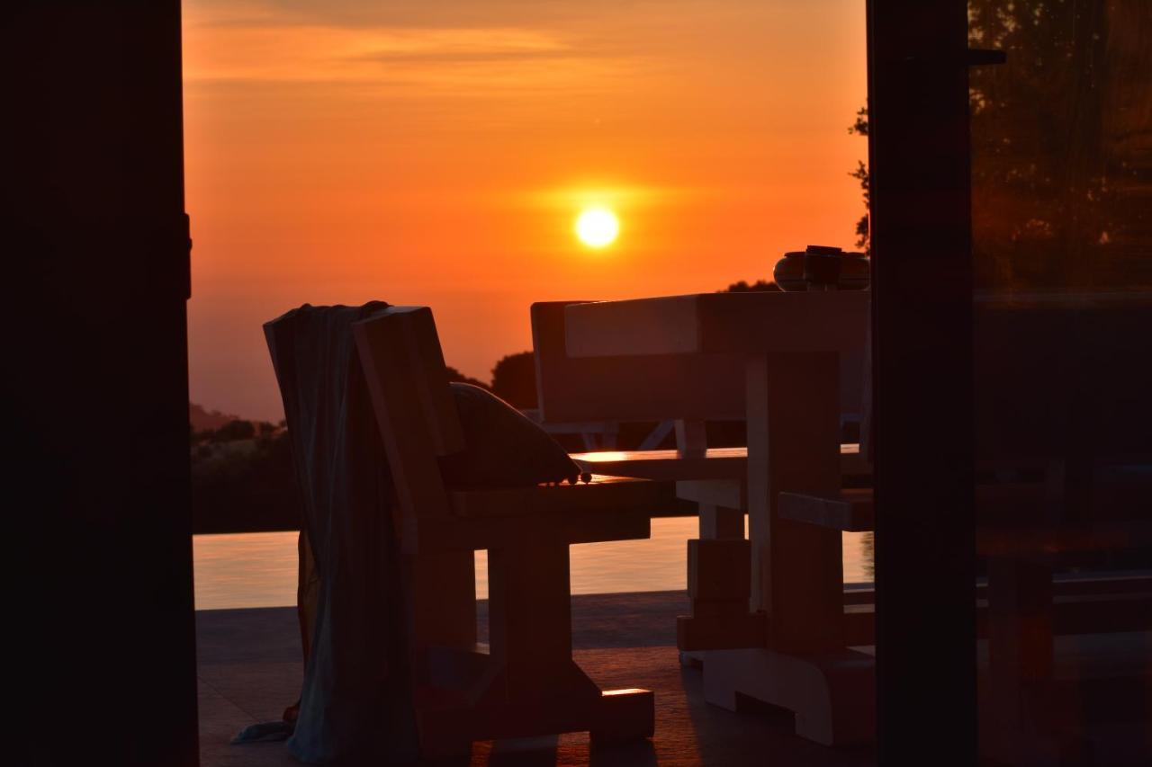 Dreamcatcher Villa: Infinity Pool, Sunset, Seaview Villa Agios Leon